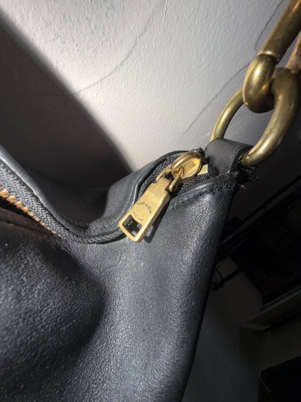 Coach Signature Chain Duffle - Picture 3 of 10